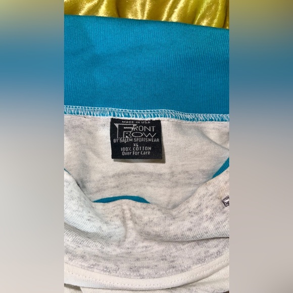 VTG NBA Charlotte Hornets XL LS top by Front Row GUC - Picture 3 of 6